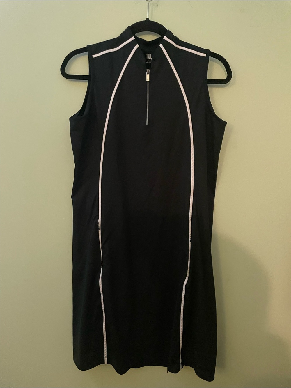 Tail Sleeveless Golf Black Dress with White Piping Size Medium